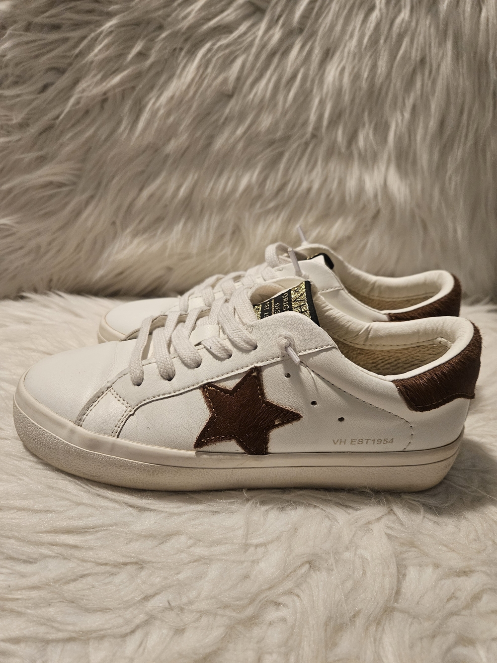 Vintage Havana White Sneakers with Brown Star & Heel
